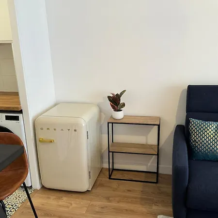 Apartment Furnished 17 *