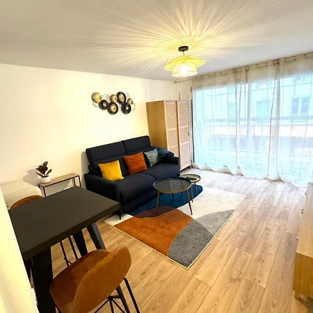 Apartment Furnished 17 Paris